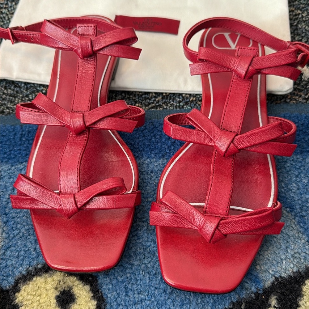 Valentino Garavani French bows gladiator sandals - Picture 6 of 6